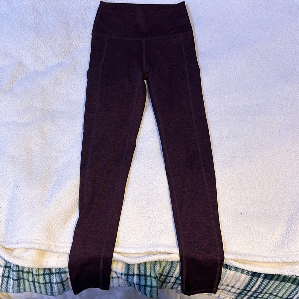 Aerie super soft and lightweight leggings with pockets. Size small.